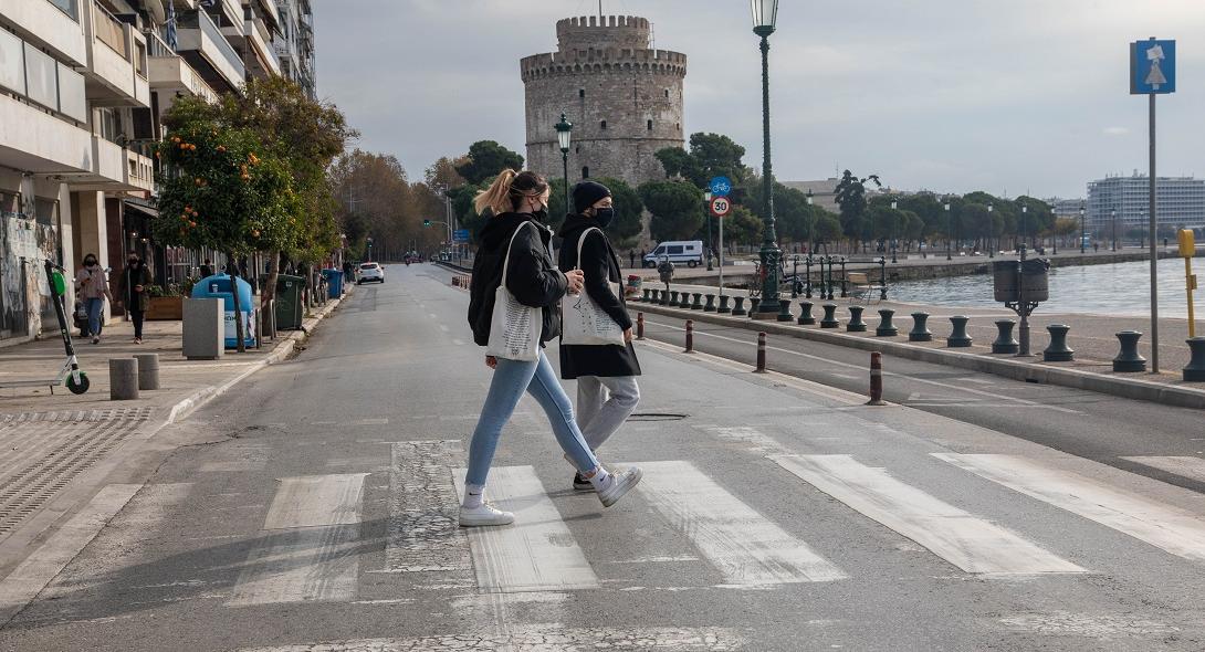 Κορωνοϊός: Ένα βήμα πιο κοντά στο «πορτοκαλί» η Θεσσαλονίκη - Τι δείχνουν τα λύματα; 