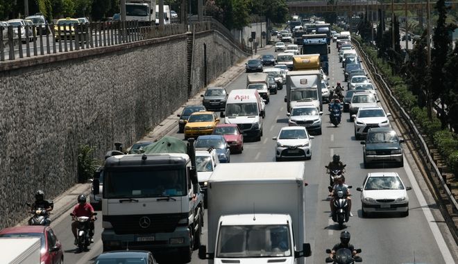 Τέλη κυκλοφορίας 2022: Τέλος χρόνου για την καταβολή τους από τους ιδιοκτήτες οχημάτων