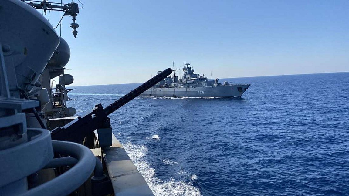 Ανεβάζει τους τόνους στο Αιγαίο η Τουρκία - Έστειλε πολεμικά πλοία ανοιχτά της Κάσου