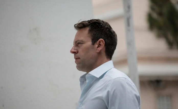 Είναι επίσημο: Ο Στέφανος Κασσελάκης ανακοίνωσε την υποψηφιότητά του για την προεδρία του ΣΥΡΙΖΑ
