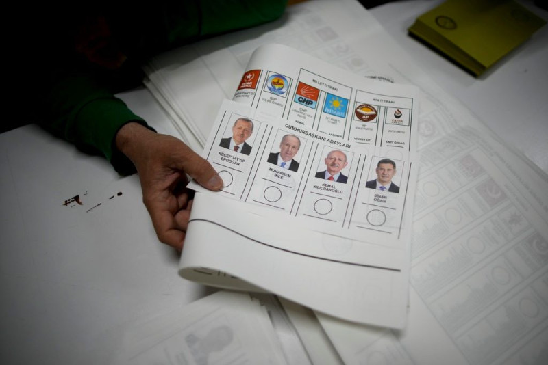 Εκλογές στην Τουρκία: Στο 34,36% η ενσωμάτωση - Προβάδισμα Ερντογάν με 53,17%