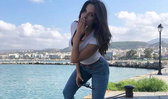Σοφία Φύρου | Η μελαχρινή καλλονή που προκαλεί σοκ στο Instagram (pics)