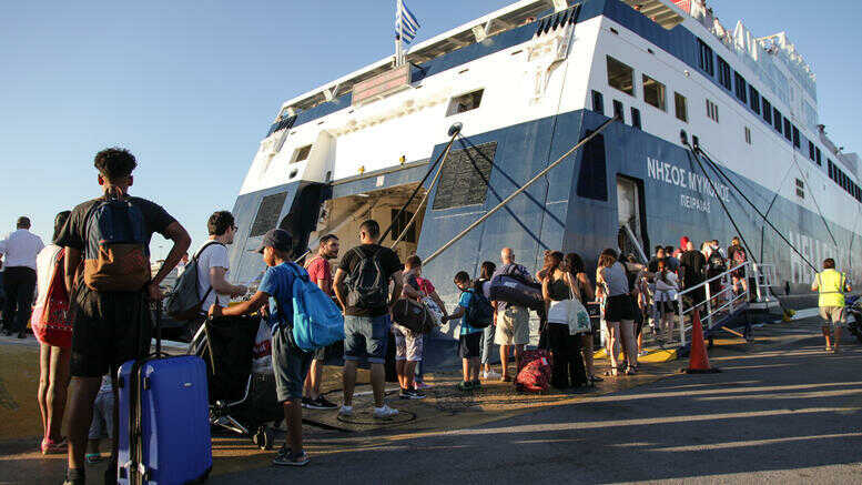 Λιμάνι Ραφήνας: Πρωτοφανής ταλαιπωρία για τους ταξιδιώτες!