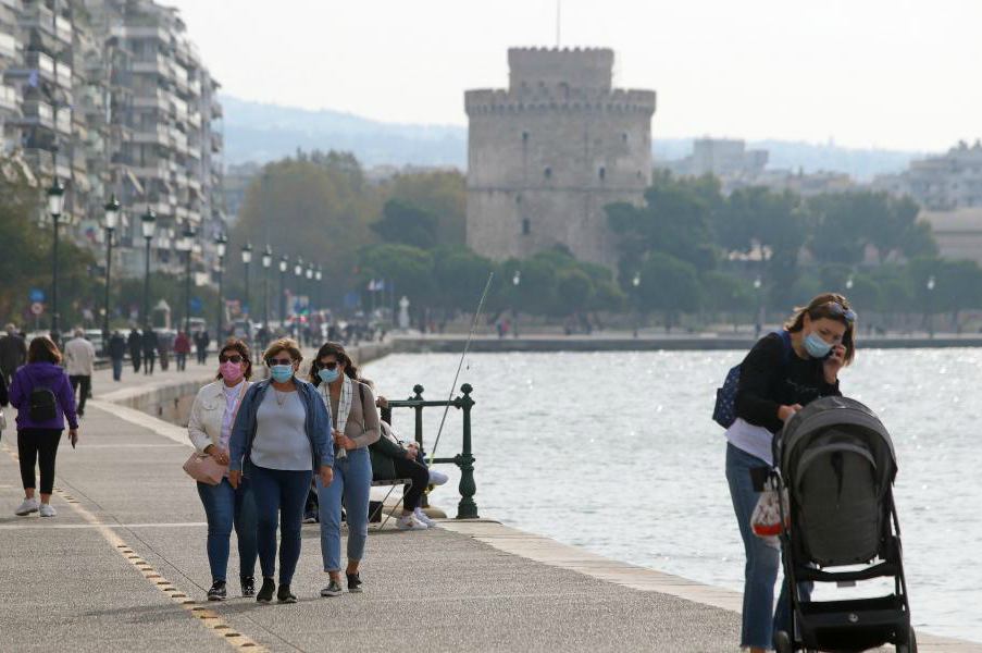 Κορωνοϊός: Υπό σκέψεις η κυβέρνηση για τοπική άρση του lockdown – «Πονοκέφαλος» η Βόρεια Ελλάδα