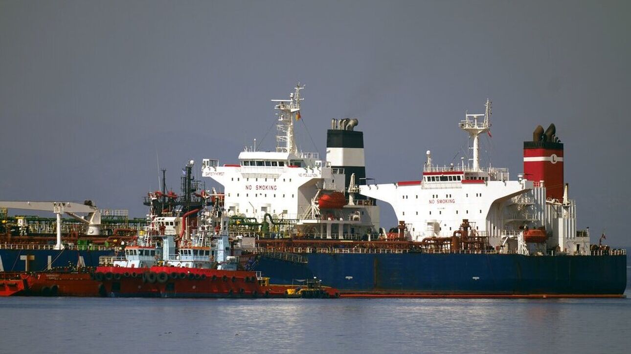 Σε διαπραγματεύσεις καλεί το Ιράν την Ελλάδα για το ρεσάλτο στα δύο δεξαμενόπλοια