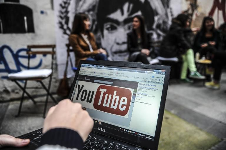 Πως το YouTube και οι YouTubers αλλάζουν τον τρόπο ομιλίας των νέων στην Ελλάδα;