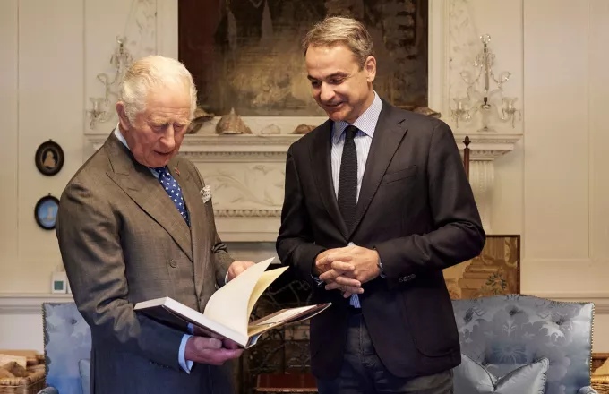 Η ατζέντα της επίσκεψης Μητσοτάκη στο Λονδίνο: Η συνάντηση με τον Βασιλιά Κάρολο και ο φάκελος των επενδύσεων 
