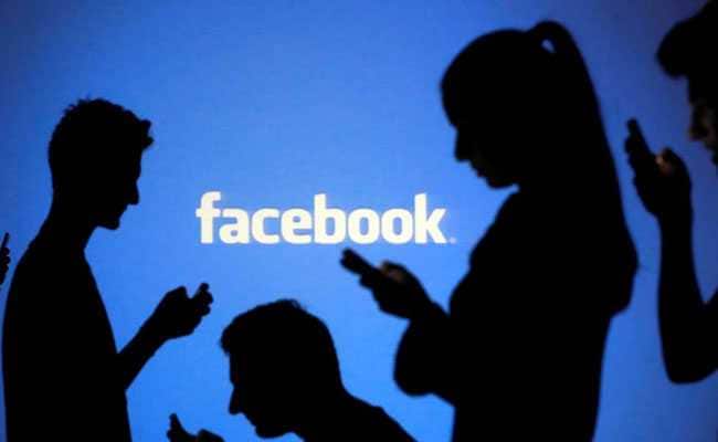 Το Facebook και το άγχος που προκαλεί στους γονείς | Της Βάιας Λαμπροπούλου