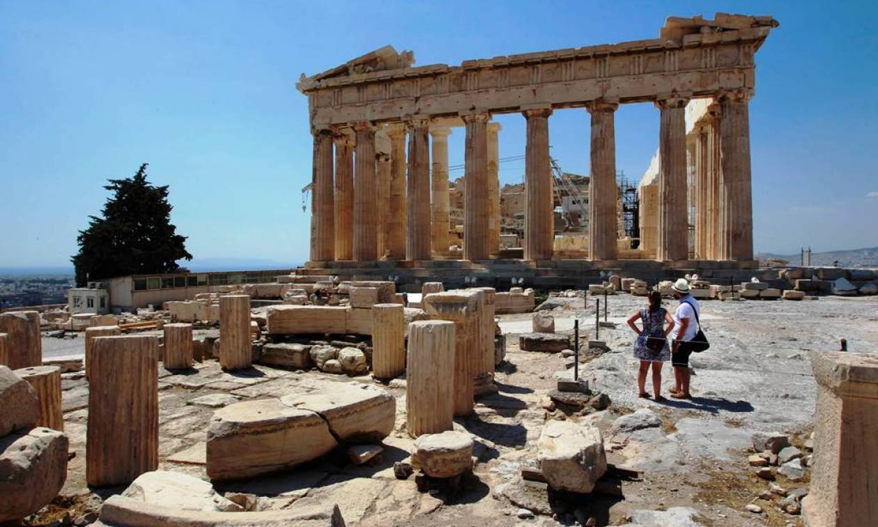 Ανοίγουν ξανά οι αρχαιολογικοί χώροι : Στην Ακρόπολη η Πρόεδρος της Δημοκρατίας
