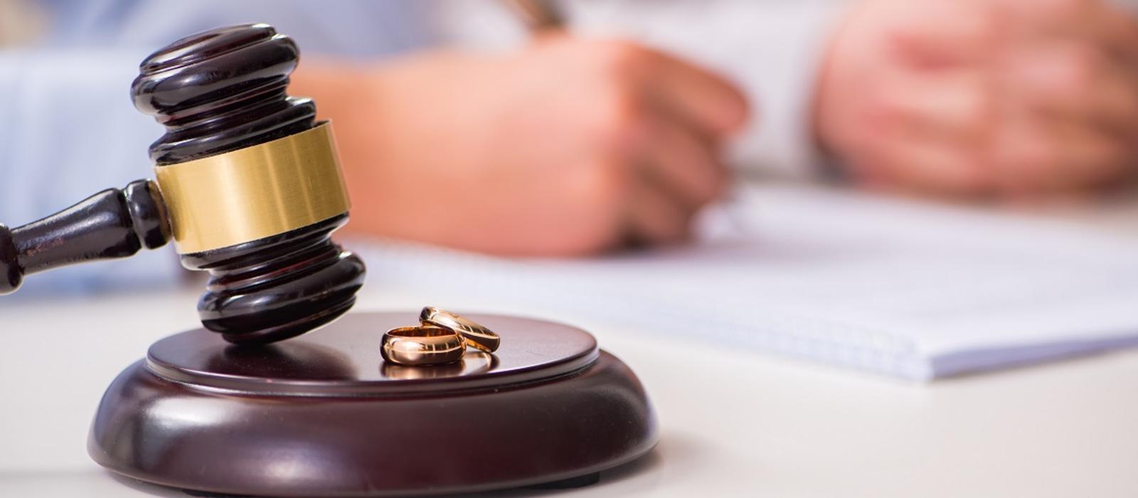Εφορία: Τι αλλάζει σε φόρους και τεκμήρια στα διαζύγια;