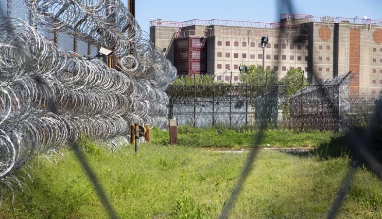Μαύρη λίστα με κράτη που κρατούν Αμερικανούς στις φυλακές δημιουργούν οι ΗΠΑ