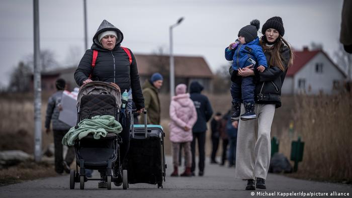 Σε ετοιμότητα ο κρατικός μηχανισμός για το ενδεχόμενο κύματος προσφύγων από την Ουκρανία