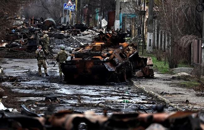 Reuters: Τα ουκρανικά στρατεύματα, υπό πίεση από τις ρωσικές δυνάμεις στα ανατολικά, αναγκάζονται να παραχωρήσουν έδαφος