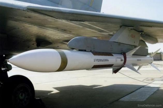 PL-XX: Η κινεζική Πολεμική Αεροπορία κατασκευάζει έναν πύραυλο μυστήριο