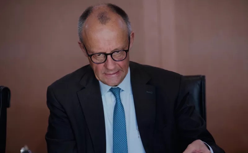 Bloomberg: Οι Γερμανοί χάνουν την υπομονή τους με τον Μερτς