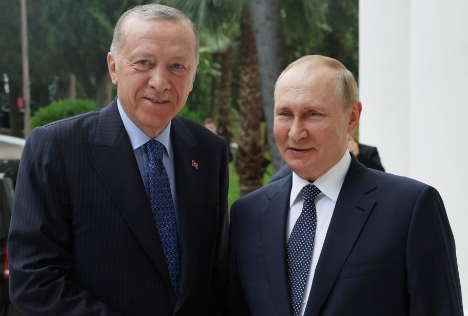 Στο πλευρό του Ερντογάν ο Πούτιν: Που το... πάει ο Τούρκος πρόεδρος;