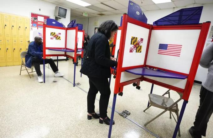 ΗΠΑ: «Καμία συγκεκριμένη ή αξιόπιστη απειλή» για διατάραξη των ενδιάμεσων εκλογών, λέει αξιωματούχος