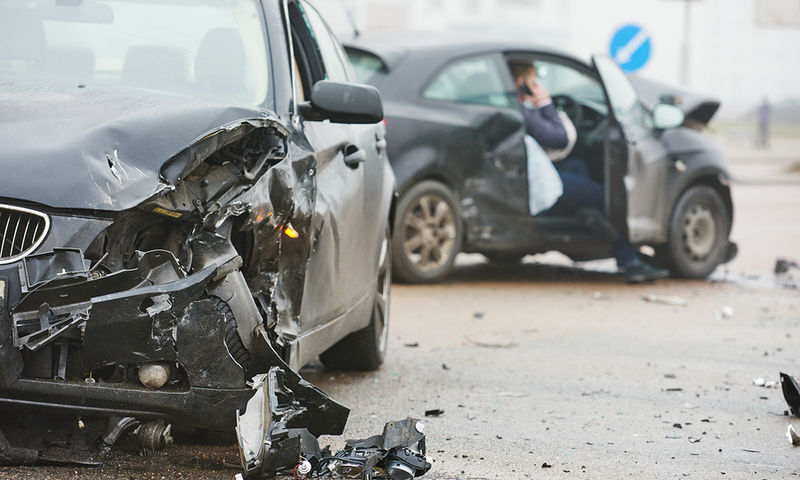 Τροχαία ατυχήματα: Ποιος είναι τελικά ο υπεύθυνος; | Της Κατερίνας Μυτάκη