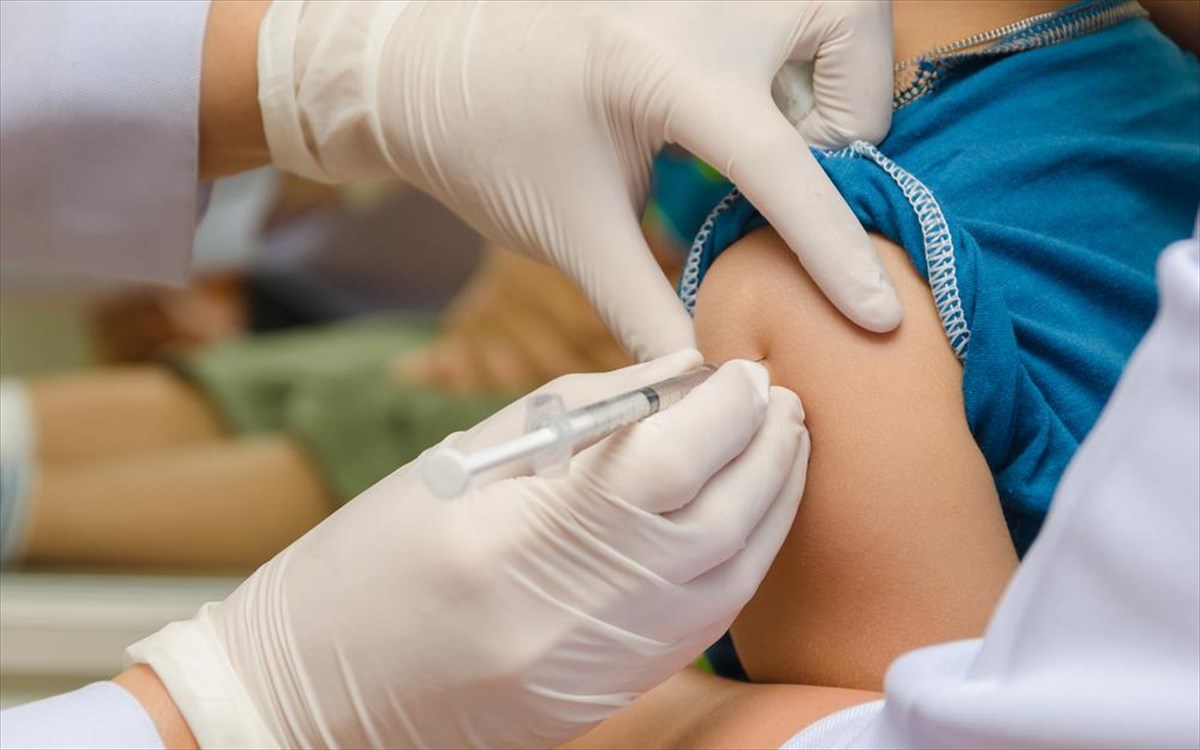 Εμβολιασμός παιδιών: Αυτές είναι οι οδηγίες για παιδιάτρους και γονείς
