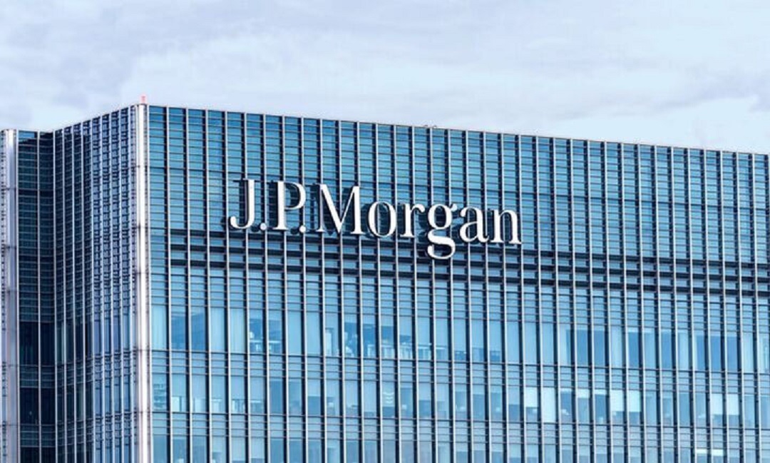 Αναβαθμίζει τη σύσταση για την Ελλάδα η JP Morgan