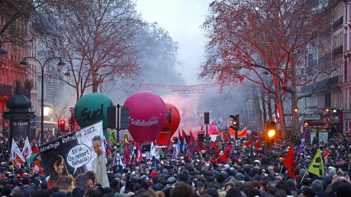 Συνεχίζονται οι διαδηλώσεις στη Γαλλία για το συνταξιοδοτικό