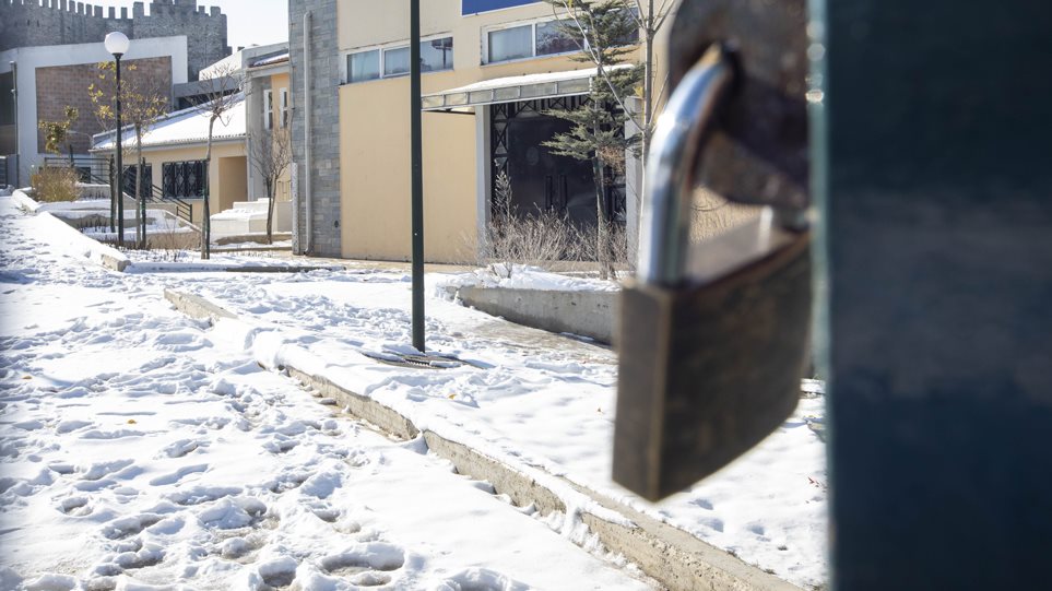Κακοκαιρία «Φίλιππος»: Κλειστά και αύριο τα σχολεία στην Αττική