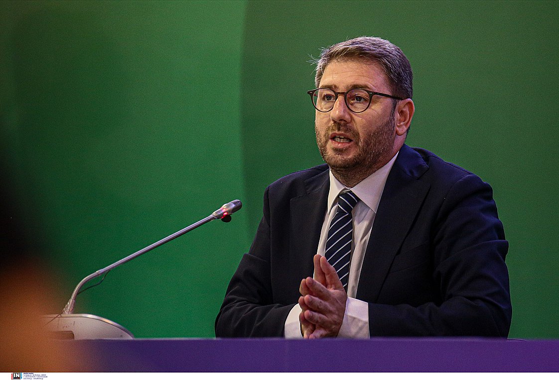 Ανδρουλάκης στη ΔΕΘ: Ο πρωθυπουργός να άρει το απόρρητο για τις παρακολουθήσεις