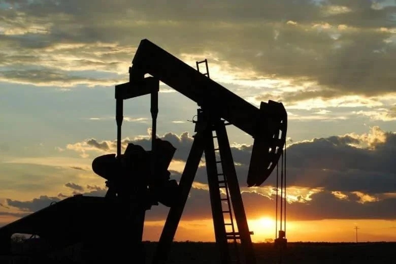Πετρέλαιο: Πώς η Ρωσία άνοιξε μια «τρύπα» 11 δισ. δολαρίων στις κυρώσεις της Δύσης