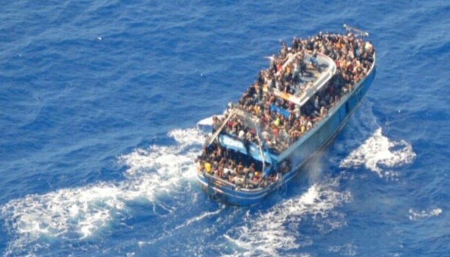 Στην ανακρίτρια οι 9 συλληφθέντες για το πολύνεκρο ναυάγιο ανοιχτά της Πύλου
