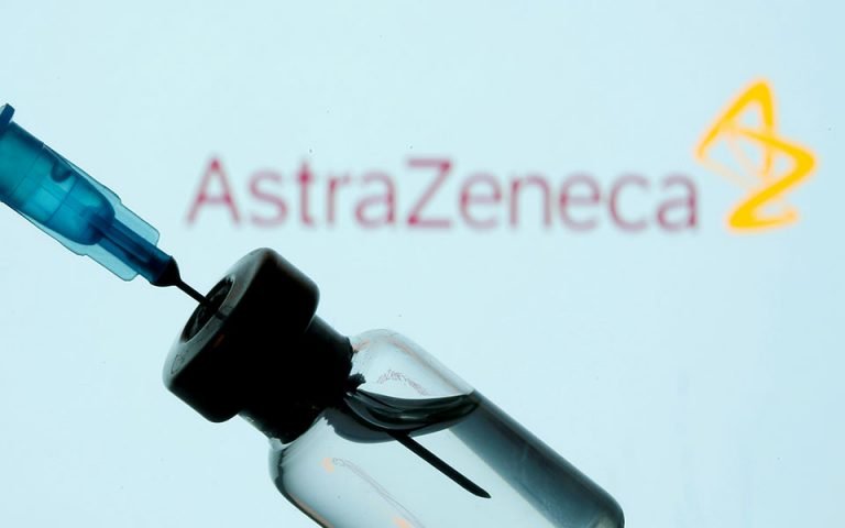 Κορωνοϊός: Ανατροπή δεδομένων με το εμβόλιο της AstraZeneca - Θα χορηγείται και στους άνω των 65 ετών