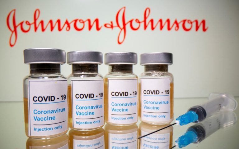 Εμβολιασμός: Στην Ευρώπη τα εμβόλια της Johnson & Johnson - Πότε φτάνουν στην Ελλάδα;