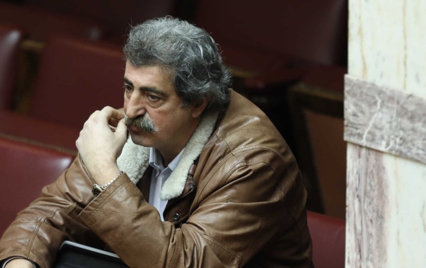 Λάβρος κατά Πολάκη ο Λιακόπουλος: ''Δεν υπάρχει κανένας να αποσύρει τον αλαφροΐσκιωτο;''