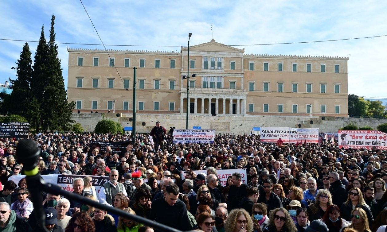 Πολιτική «πόλωση» με φόντο τα Τέμπη - Οι επόμενες κινήσεις του Μαξίμου