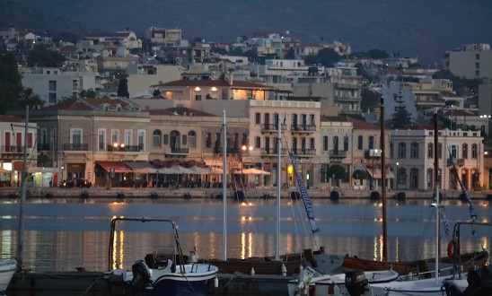 Η αρωματισμένη & μεσαιωνική Χίος | Της Γιώτας Χριστοφόρου