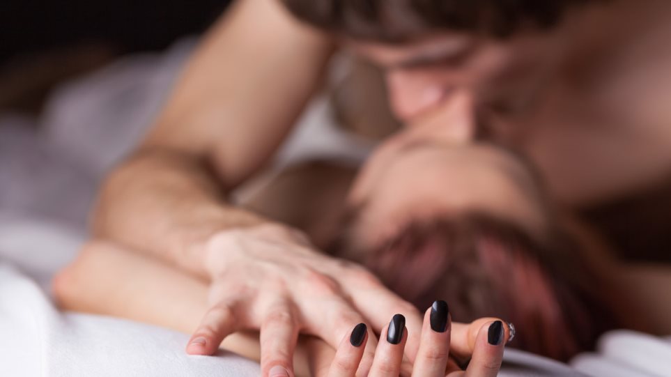 Σεξ: Δείτε τα "μυστικά" για να απογειώσετε την ερωτική σας ζωή 