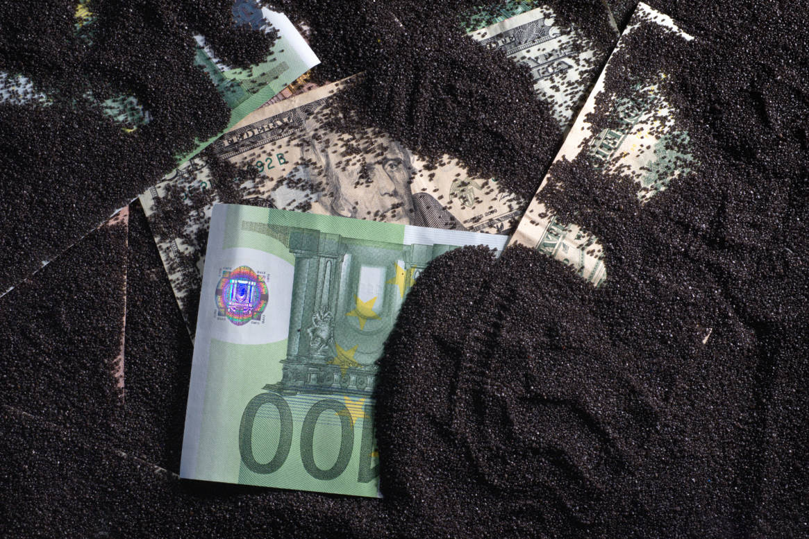Ποια η σχέση των ευρωπαϊκών τραπεζών με το ξέπλυμα "μαύρου χρήματος";