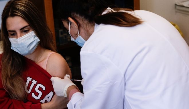 Κορωνοϊός - Εμβόλια: Κραυγή αγωνίας από Καπραβέλο για επέκταση της υποχρεωτικότητας