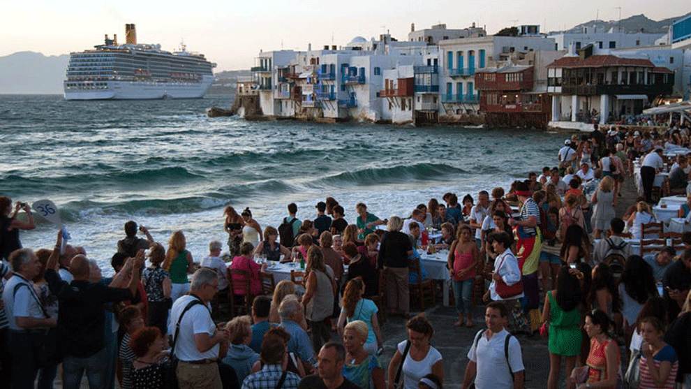 Σπάει τα κοντέρ ο τουρισμός - 27,79 εκατ. επισκέπτες στην Ελλάδα το 2023